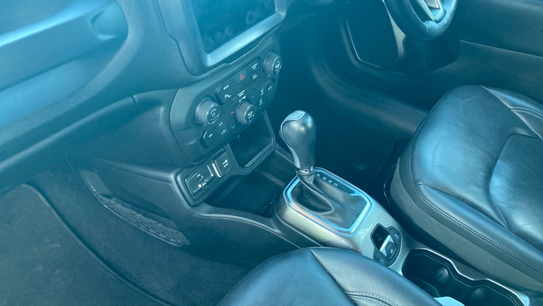 Jeep Renegade 1.3 T4 GSE Limited 5dr DDCT Petrol Hatchback